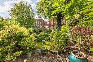 Photo 17- click for photo gallery